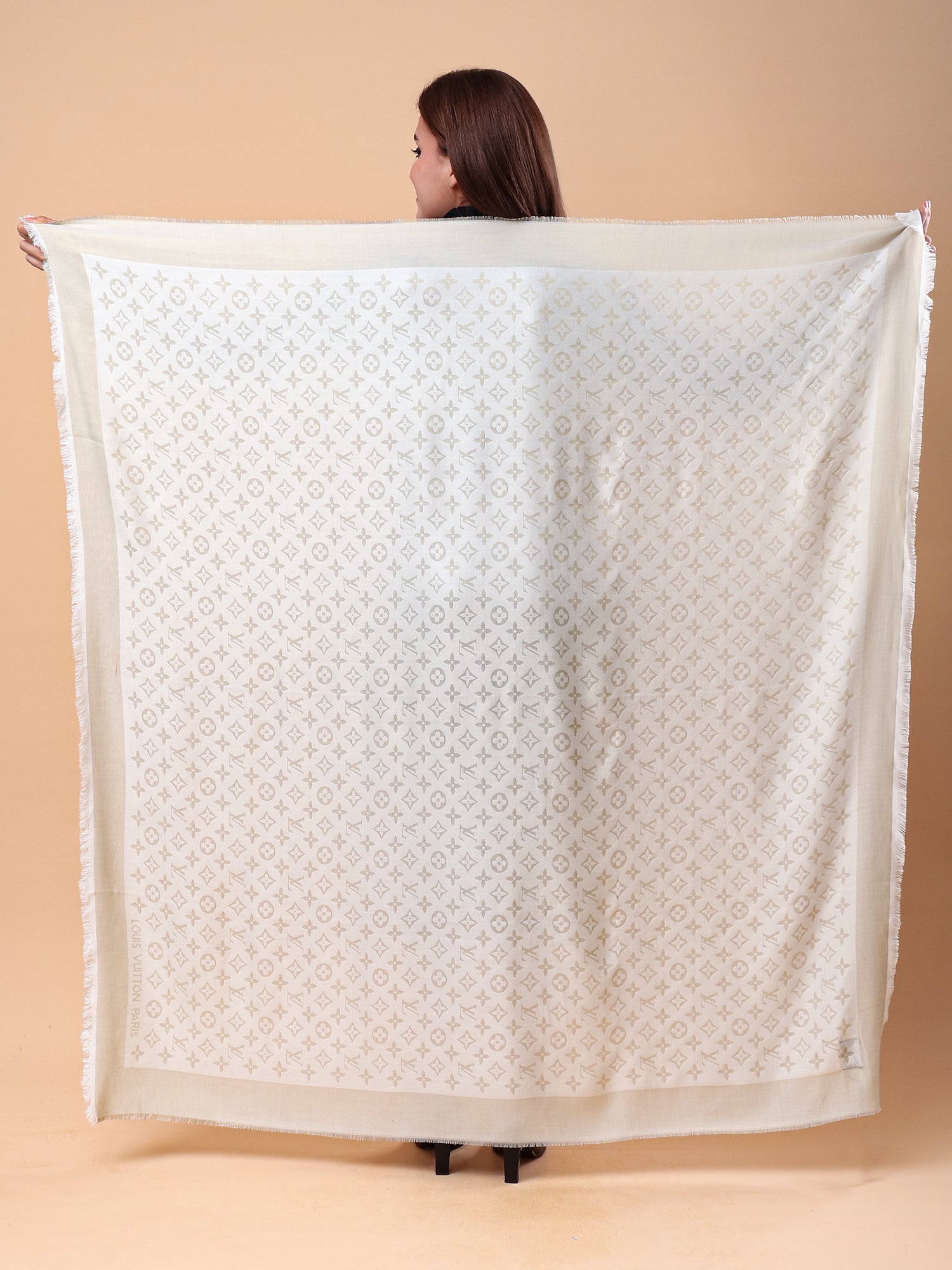 Ivory Monarque Shawl