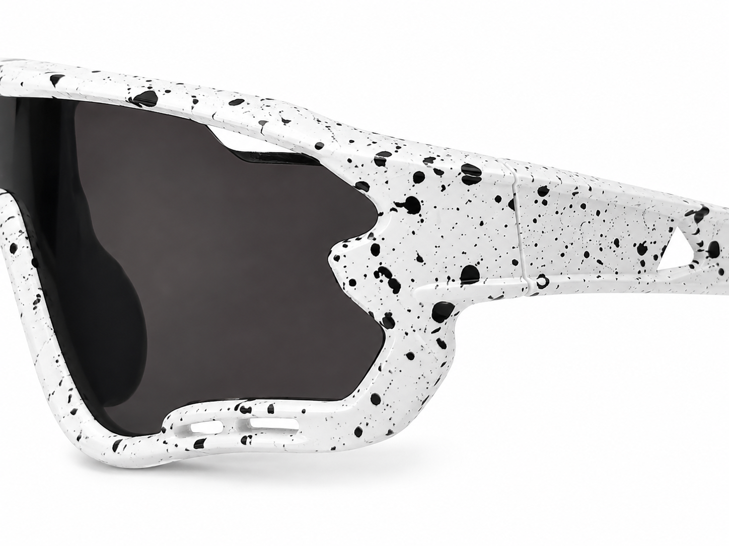 6804 White Splatter – Sapphire Shield