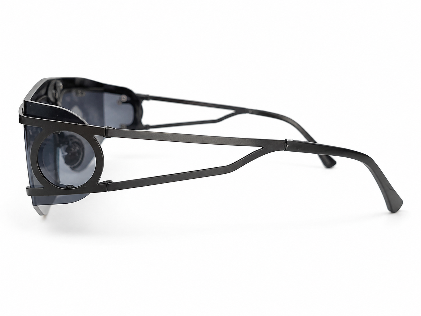 98427 Shield Sunglasses in Gunmetal / Dark Grey