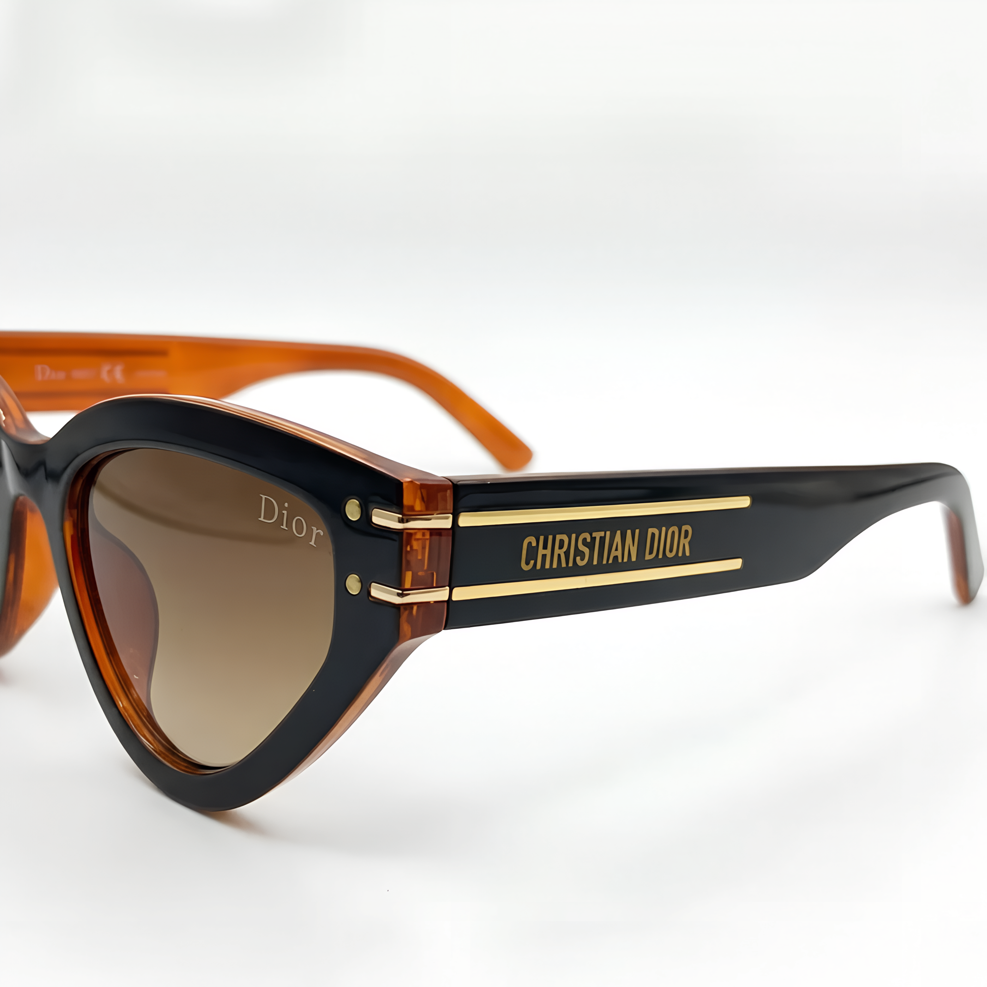 Cat-Eye Sunglass Black & Amber