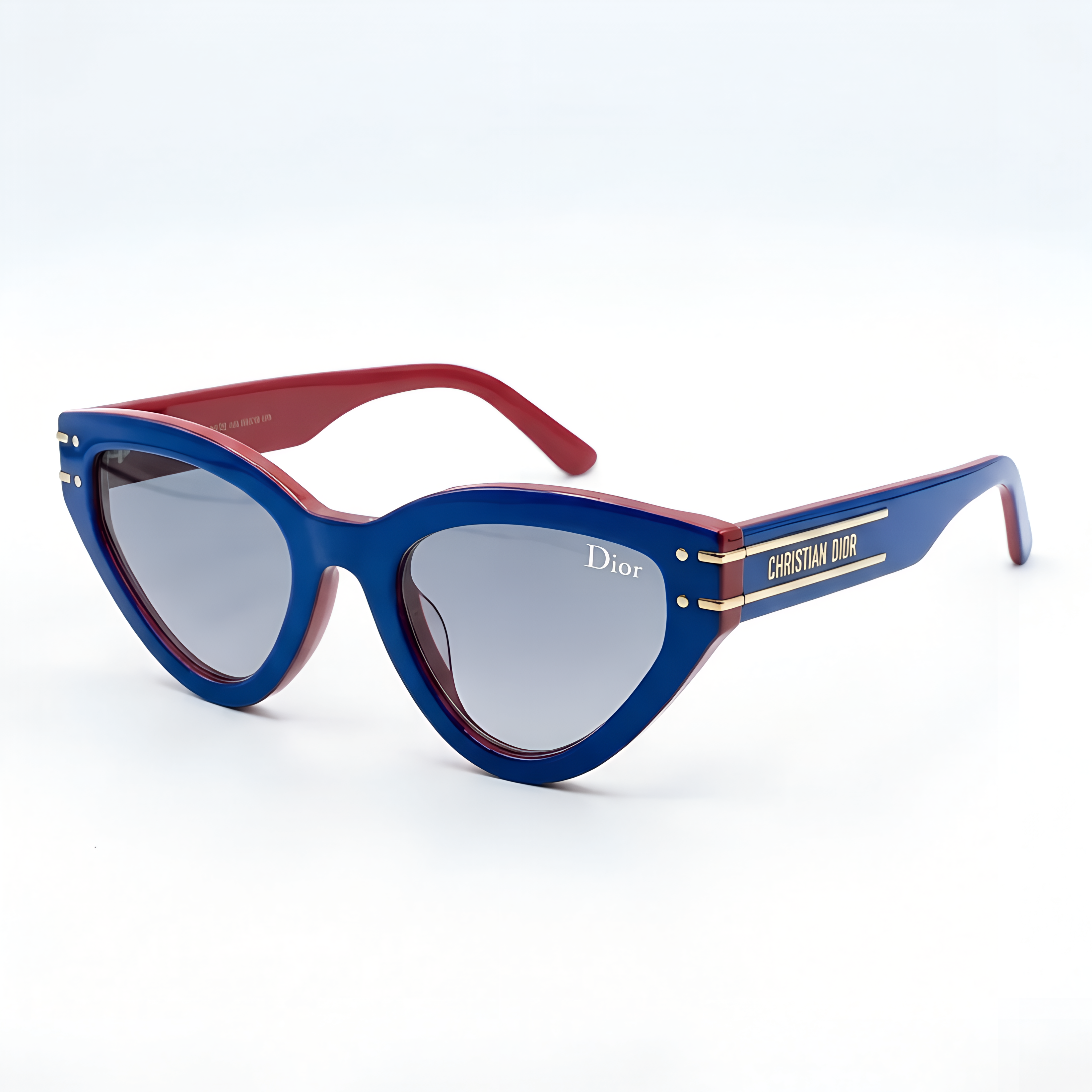 Iconic Cat-Eye Design in Navy Blue Sunglass