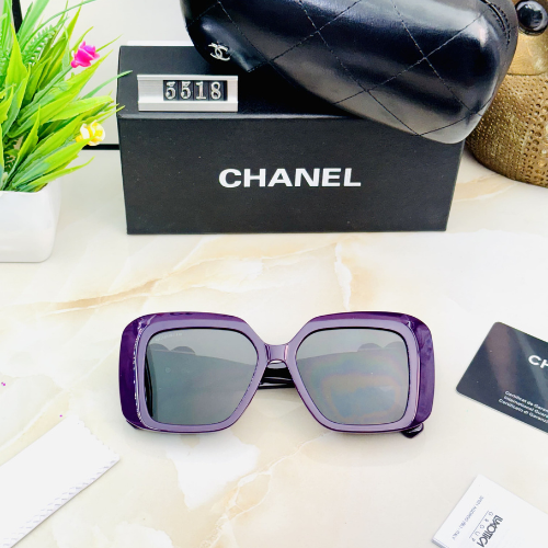 WOMEN’S SUNGLASSES